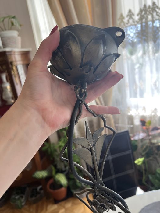 Кованые светильники, настенные люстры , кронштейны