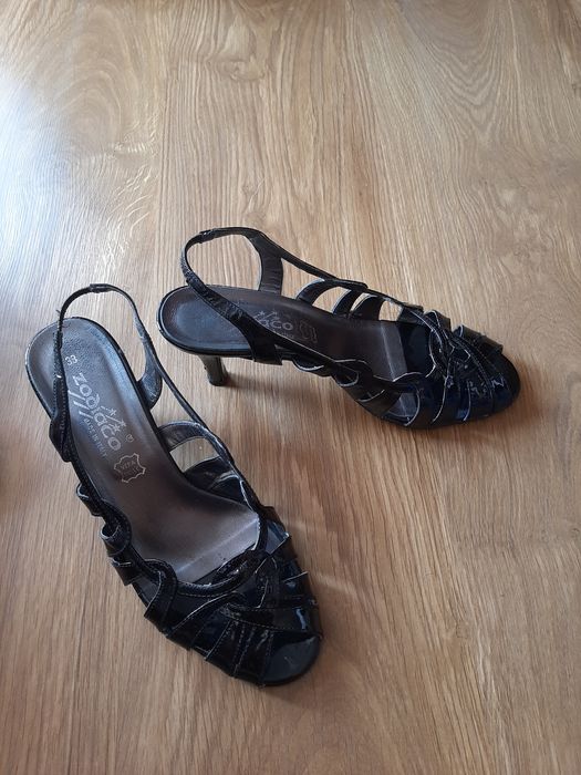 Buty damskie na obcasie rozmiar 38