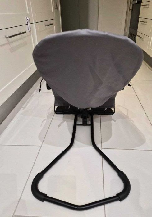 Espreguiçadeira baloiço de bebé com arco de brinquedos