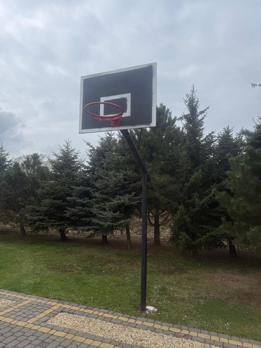 Kosz do koszykowki 300 cm