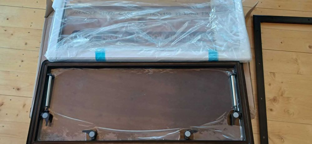 Okno w ramie 90x45 oraz 110x45 przyczepa kamper bus