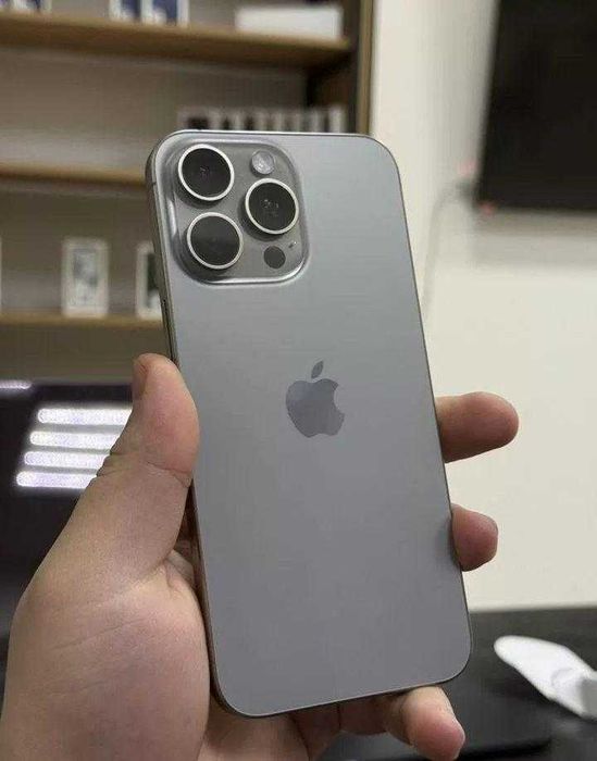 iPhone 15 Pro Max, 256 ГБ, SIM + eSIM