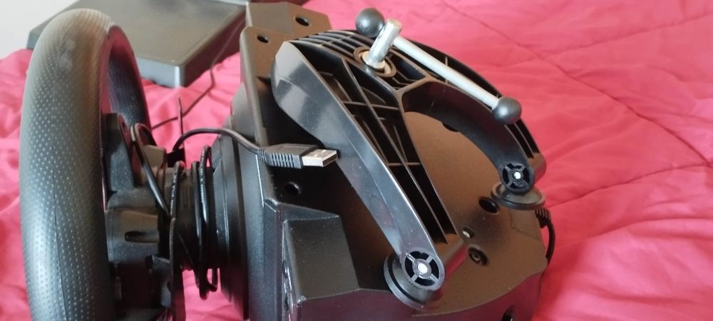 PS5 com leitor CDs + Volante Thrustmaster T300 RS GT + Jogos (Negociável)