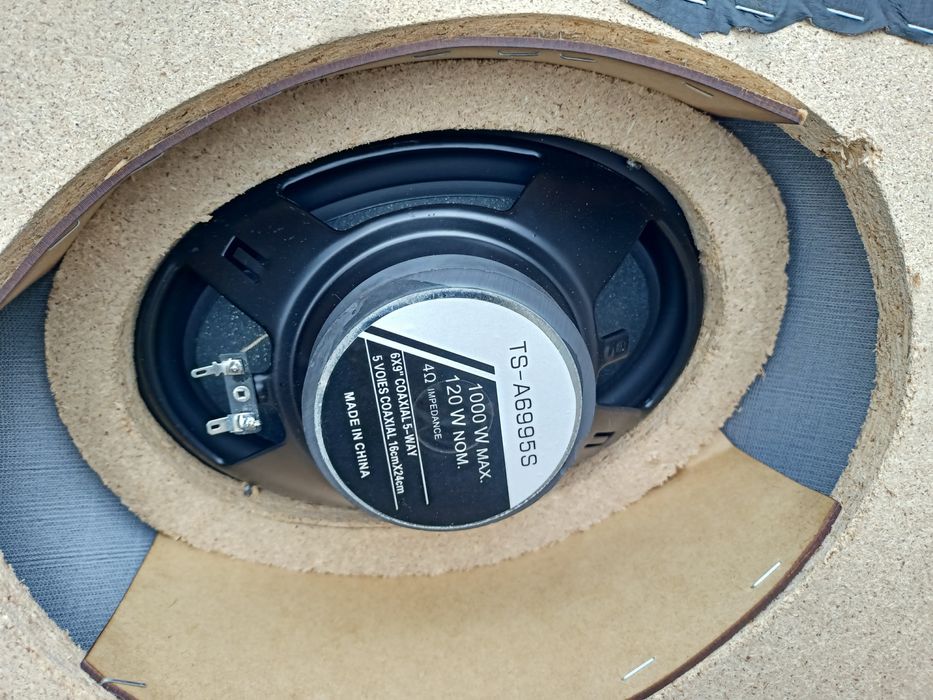 Продам авто динамики.