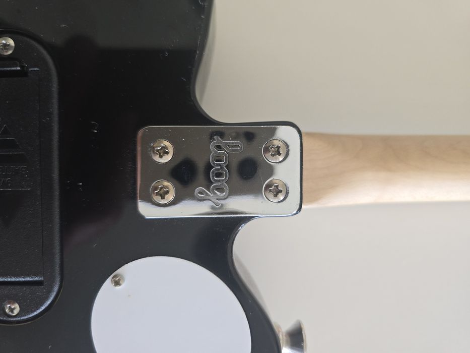 Guitarra Eletrica Loog 3+ com amplificador