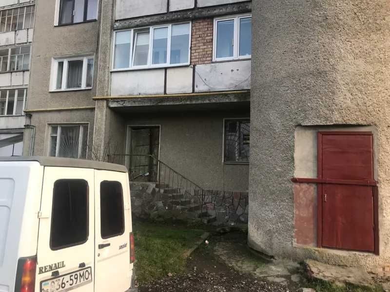 Нежитлове приміщення 71,3 кв. м, вул. Січових Стрільців, 23/3