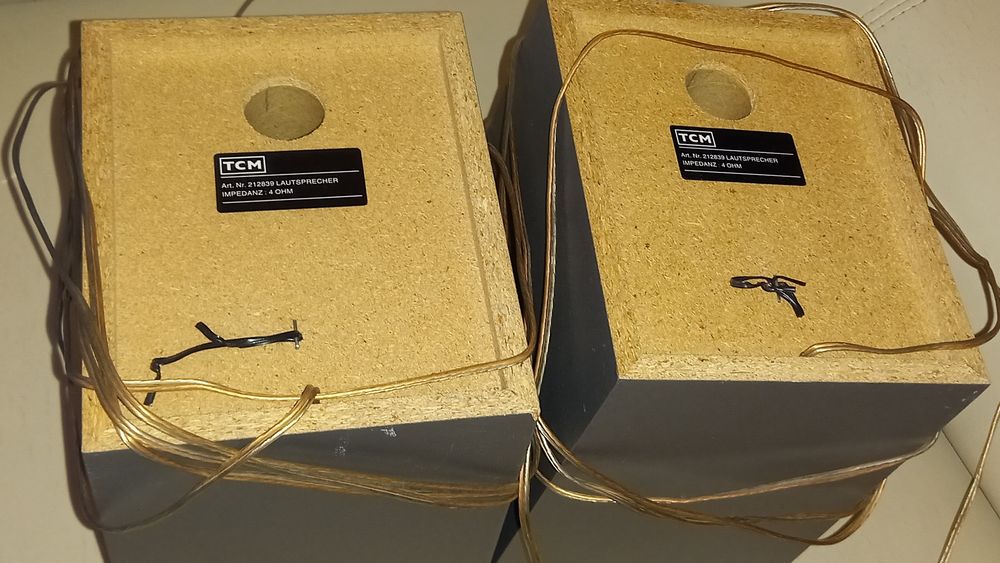 TCM 4 ₩ Speaker Columns64739993012738123