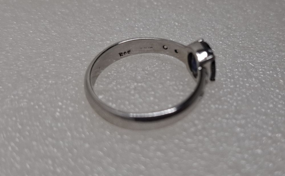 Каблучка з діамантами і сапфіром, 585 проба