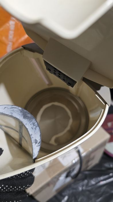 Чайник електричний