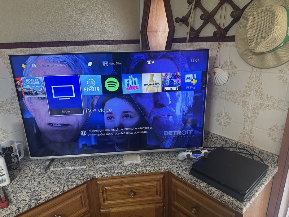 Playstation 4 + Comando + Jogo