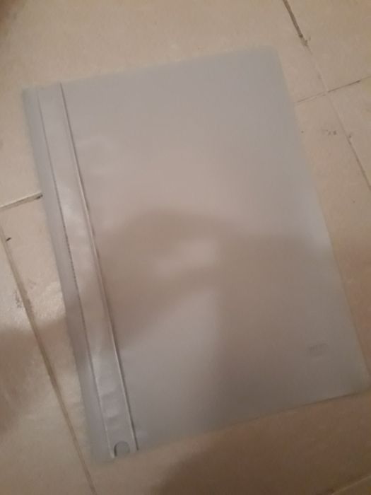 Capas plásticas trabalho escola