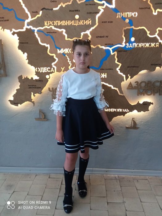 Спідниця дівчині юбка