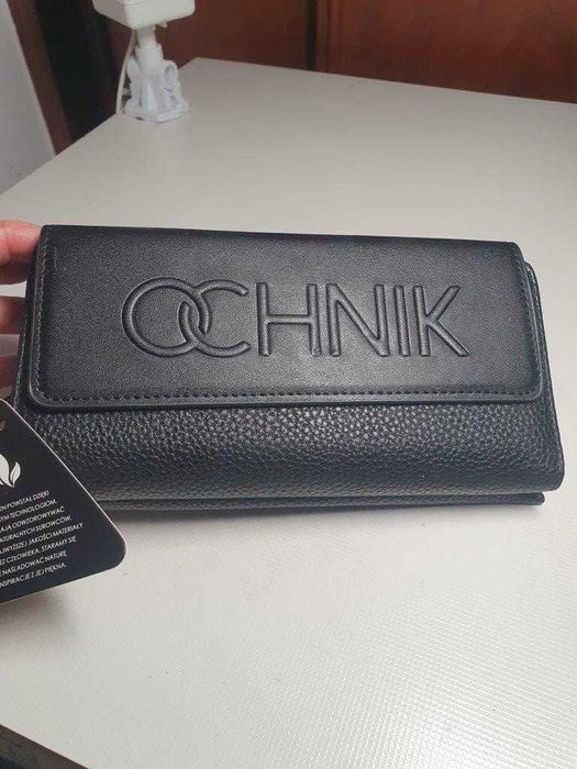 duży czarny portfel damski z logo Ochnik imitacja skóry NOWY