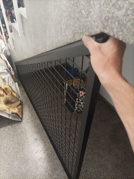 Prestação de serviços de serralheria  pintura etc