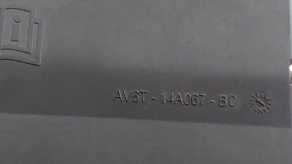 Caixa fusíveis da bateria FORD Focus III