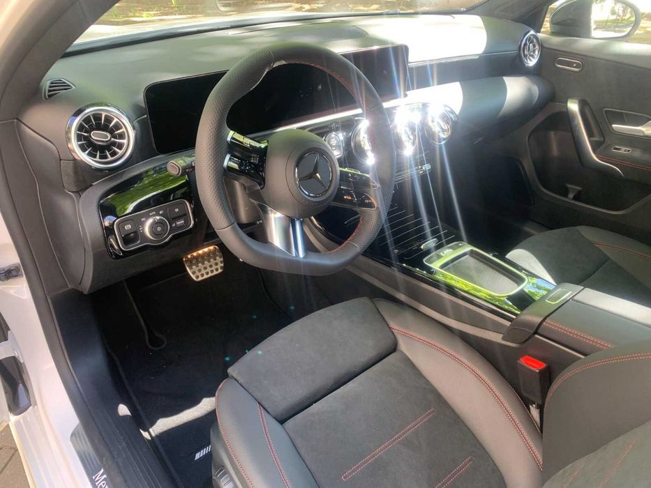 Wynajem wypożyczalnia samochodów Mercedes A200 długoterminowy