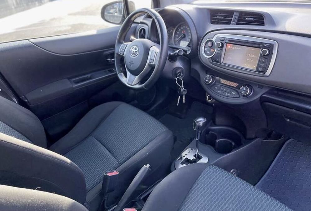 Продам автівку TOYOTA