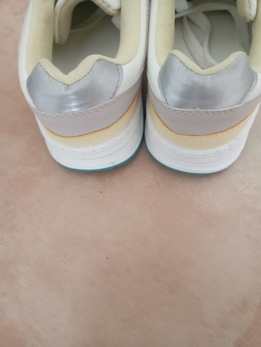 Tênis Lefties coloridos