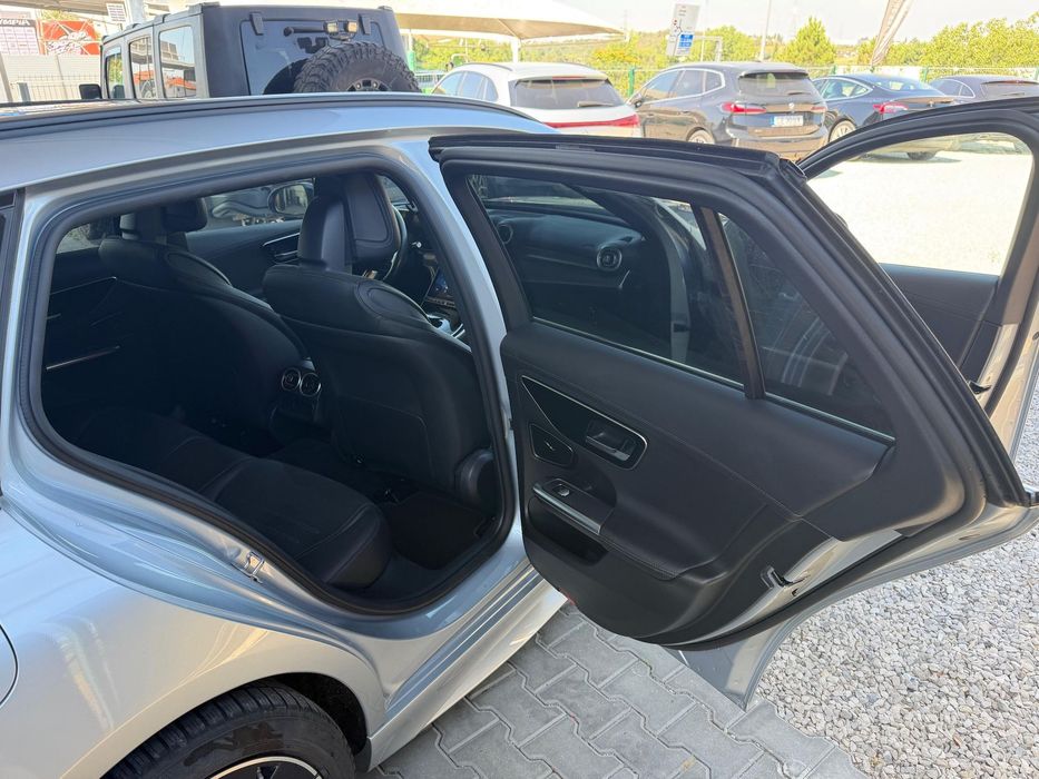 Mercedes-Benz C 300 e AMG Line