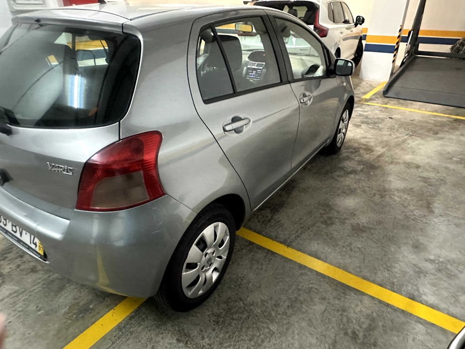 Toyota Yaris — fotografia 3