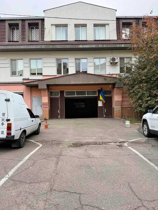 Продам гарний гараж у самому серці міста