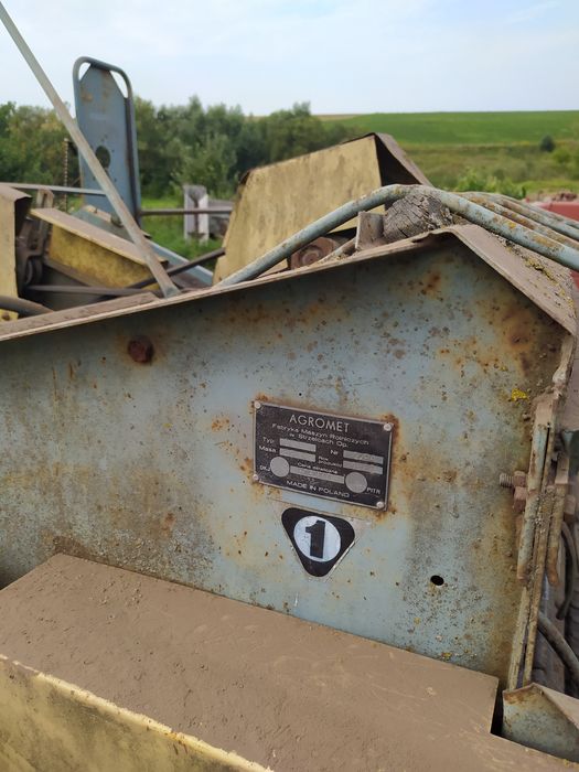 Однорадній прицепний картопляний комбайн карлик