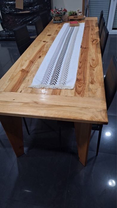 Mesa de Madeira Nova