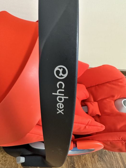 Продам автокрисло Cybex