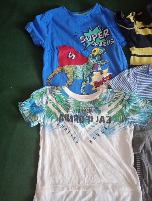 T-shirty dla chłopca, bluzy z krótkim rękawem rozmiar 98/104.Cena za całość