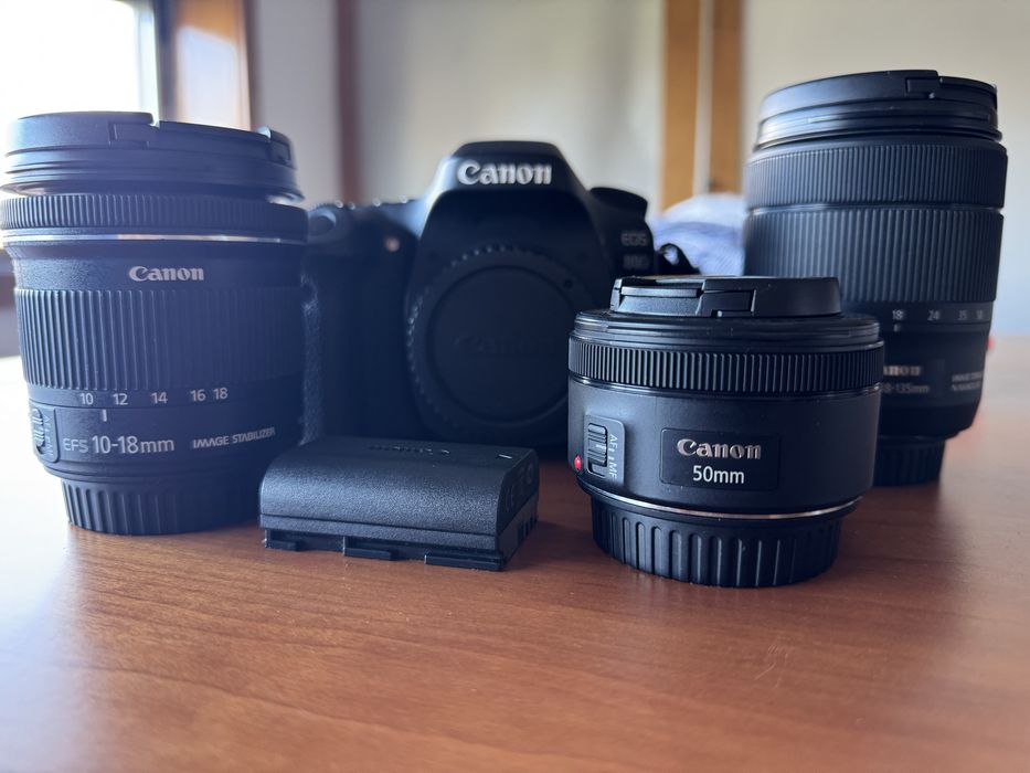 Canon EOS 80D + 3 objetivas