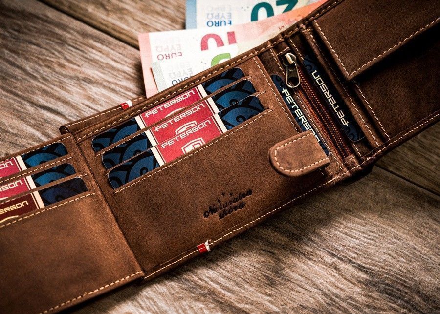 skórzany portfel z patriotycznym akcentem - peterson