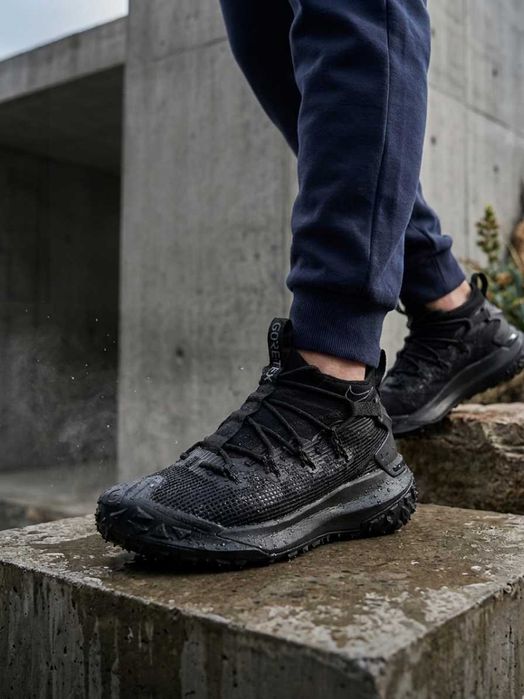 Без передплати Бомбические мужские кроссовки Nike acg Mountain Fly 2