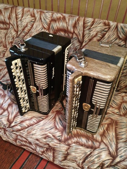 Продам баяни в хорошому стані.