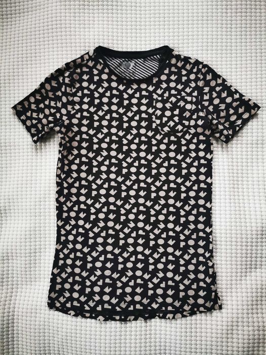 Bluzka T-shirt czarny w literki 152 cm, 10-12 lat