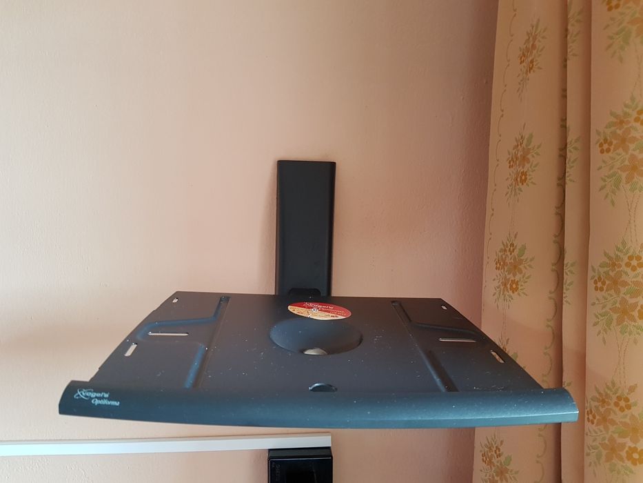 Podstawa, uchwyt ścienny pod telewizor.