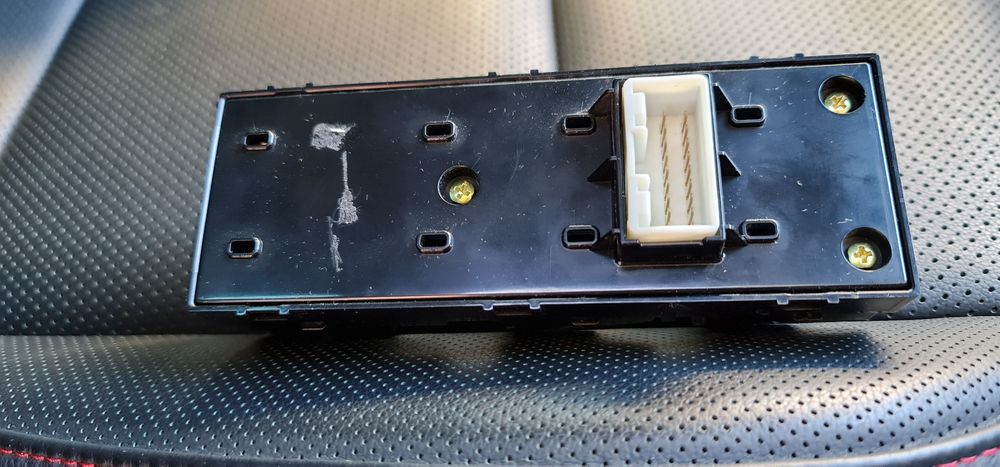 Блок кнопок склопідіймача kia sportage 4 gt-line спортейдж