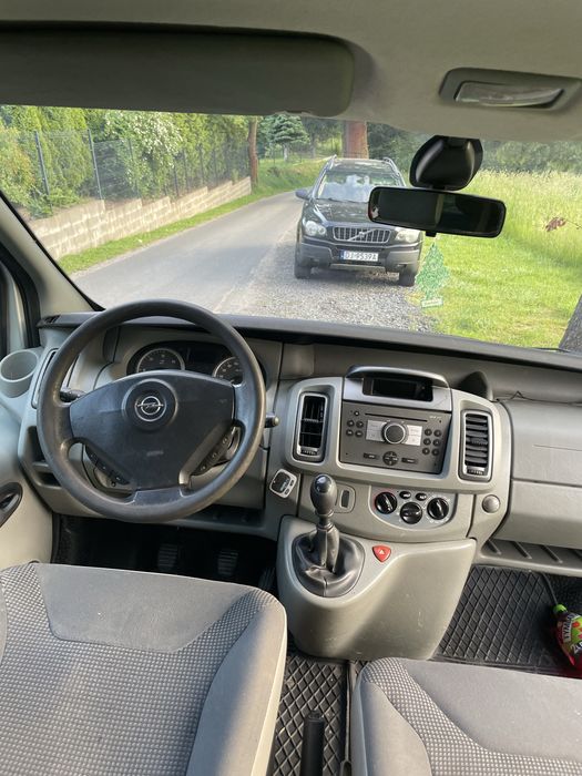Opel Vivaro 2.0 2009r