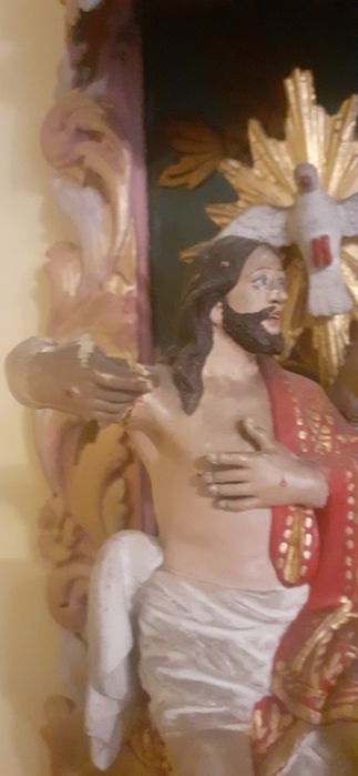 Linda Peça de Arte Sacra Terra Cota e Madeira