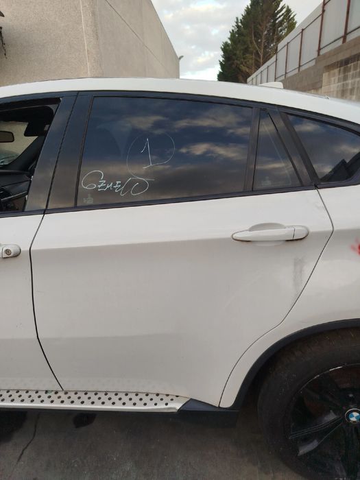 Porta trás esquerda BMW X6 (E71, E72)