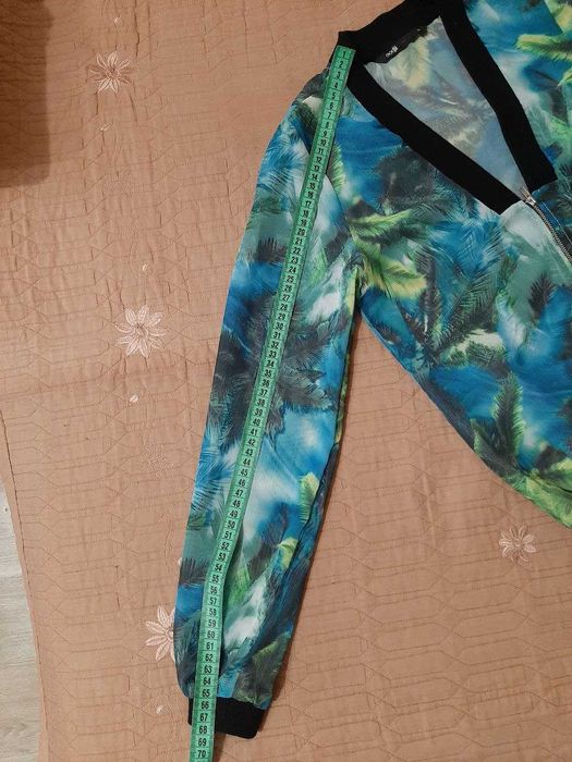 Шофонова кофтина розмір С-М.