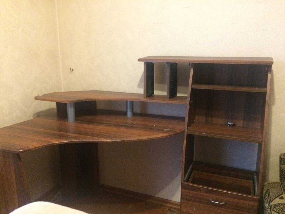 Компьютерный стіл