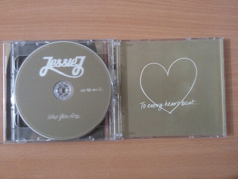 JESSIE J - Who You Are Deluxe Edition CD+DVD Edição Australiana - Baixa De Preço