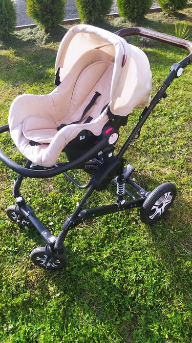 Коляска.              .