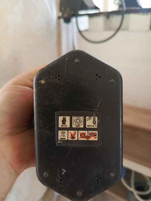 Шуруповерт аккумуляторный