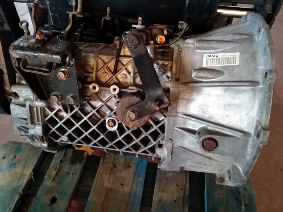 Caixa de velocidades Isuzu 5200