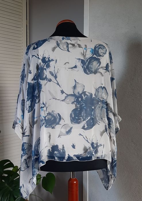 Bluzka w kwiaty roz. 46, 48, XXL