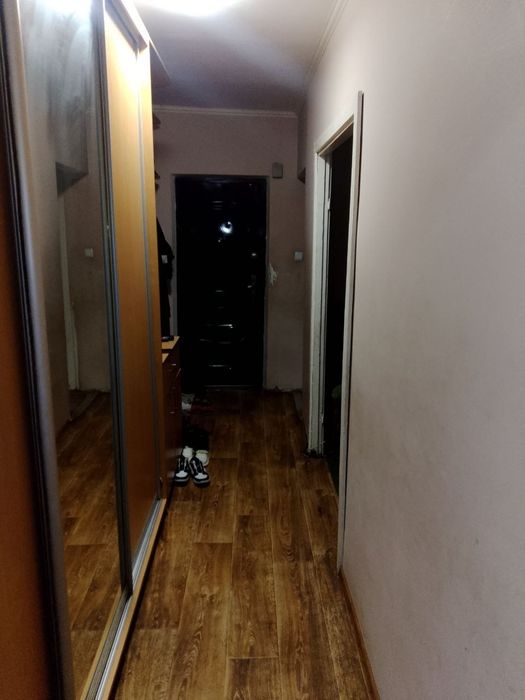 Продам 2кв.ж/м Тополь-3 дом 1 чешка , самая лучшая локация