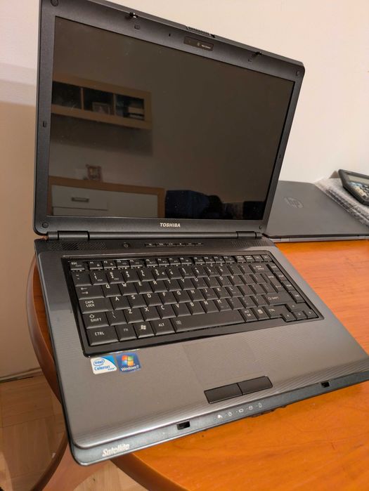 Toshiba Satellite L300-2CD (артикул PSLBGE-02200EPL) + БП + cумка