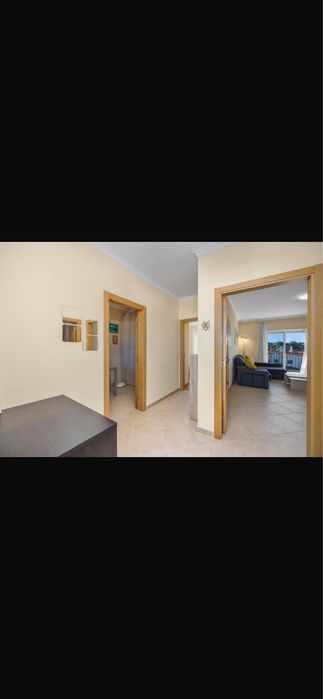Apartamento com piscina e garagem