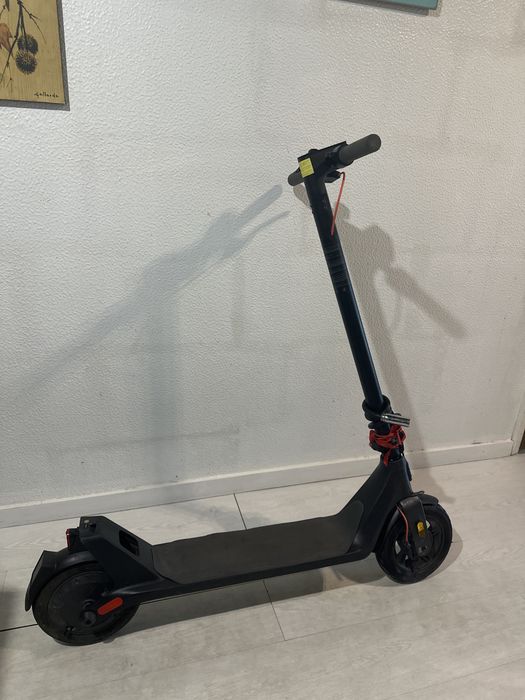 Xiaomi Electric Scooter 4 Lite (2ª Geração) – Para Peças ou Reparação